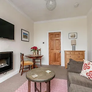 https://amazing-apartments-torphichen-place-by-haymarket.edinburghhotelsuk.org